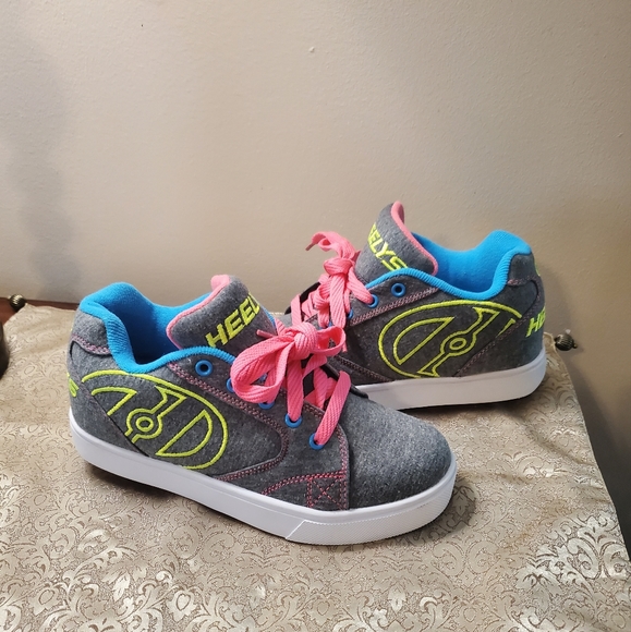 NWOT Heelys youth roller shoes - Picture 2 of 9